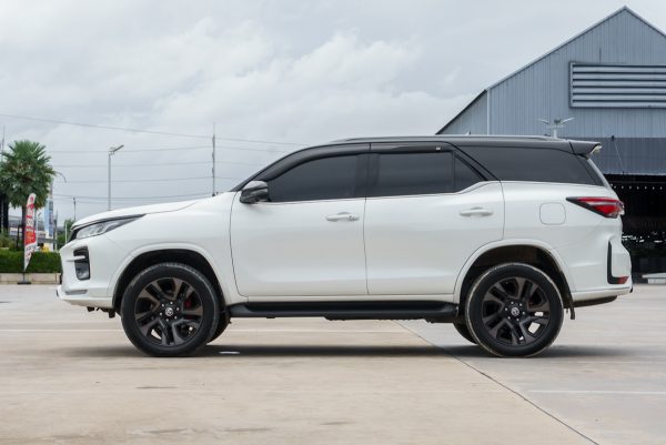 TOYOTA FORTUNER 2.8 GR SPORT 4WD AT ปี 2022 - Image 7