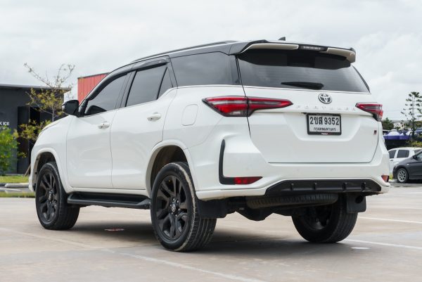 TOYOTA FORTUNER 2.8 GR SPORT 4WD AT ปี 2022 - Image 8
