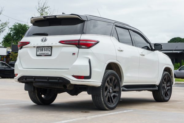TOYOTA FORTUNER 2.8 GR SPORT 4WD AT ปี 2022 - Image 10