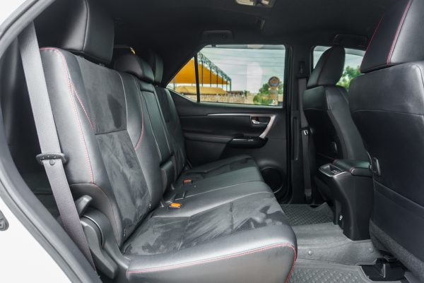 TOYOTA FORTUNER 2.8 GR SPORT 4WD AT ปี 2022 - Image 13