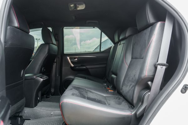 TOYOTA FORTUNER 2.8 GR SPORT 4WD AT ปี 2022 - Image 15
