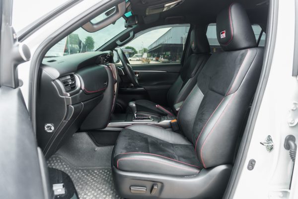 TOYOTA FORTUNER 2.8 GR SPORT 4WD AT ปี 2022 - Image 16