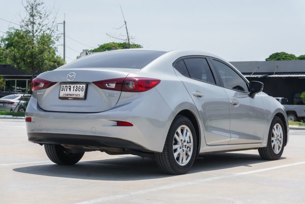MAZDA 3 2.0 L E AT ปี 2019 - Image 10