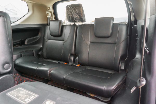 TOYOTA INNOVA 2.8 CRYSTA V AT 2017 - Image 17