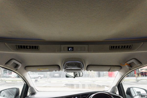 TOYOTA INNOVA 2.8 CRYSTA V AT 2017 - Image 21