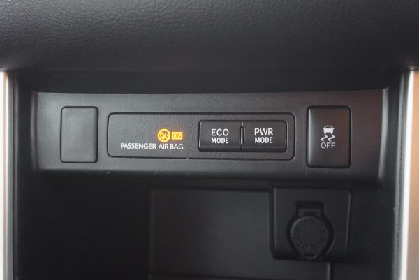 TOYOTA INNOVA 2.8 CRYSTA V AT 2017 - Image 34