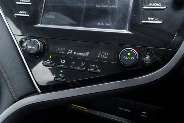 TOYOTA CAMRY 2.0 G AT ปี 2018 (5กณ8143) - Image 33