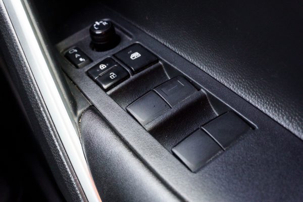 TOYOTA COROLLA CROSS 1.8 HYBRID SMART ปี2022 - Image 21