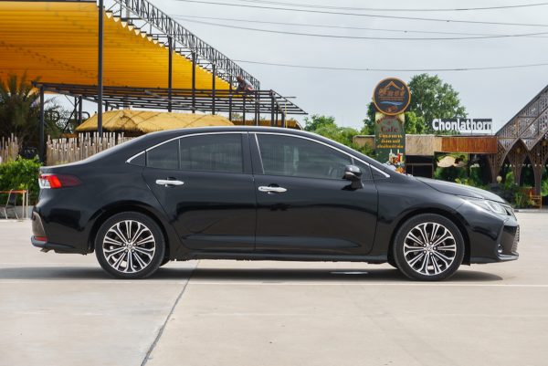 TOYOTA ALTIS 1.8 SPOTS AT ปี2021 - Image 6
