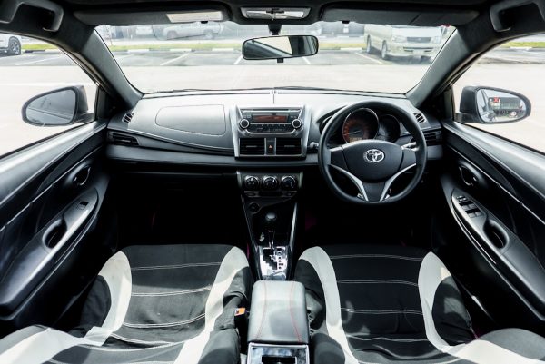 TOYOTA YARIS 1.2J AT ปี 2016 - Image 15