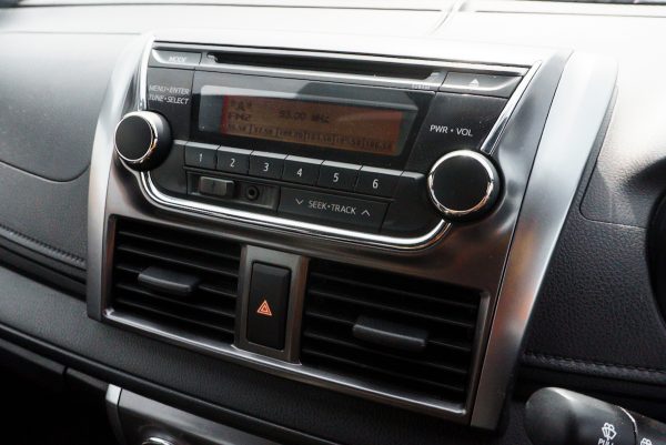 TOYOTA YARIS 1.2J AT ปี 2016 - Image 18