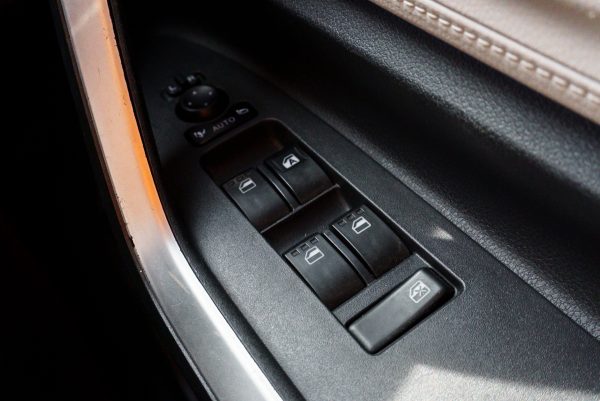 TOYOTA VELOZ 1.5 PREMIUM AT ปี 2022 - Image 22