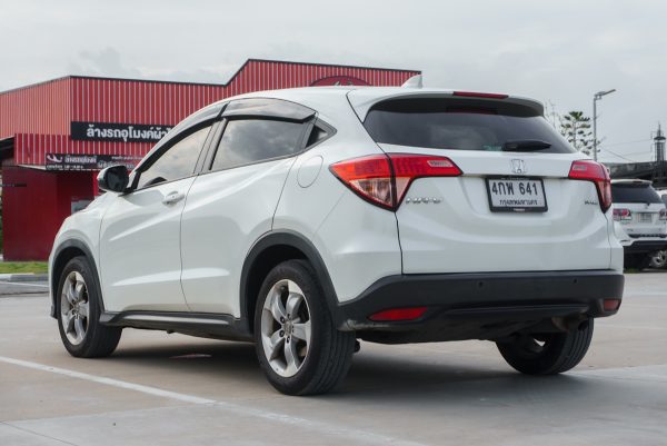 HONDA HR-V 1.8 E AT ปี 2015 - Image 8