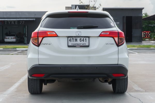HONDA HR-V 1.8 E AT ปี 2015 - Image 9