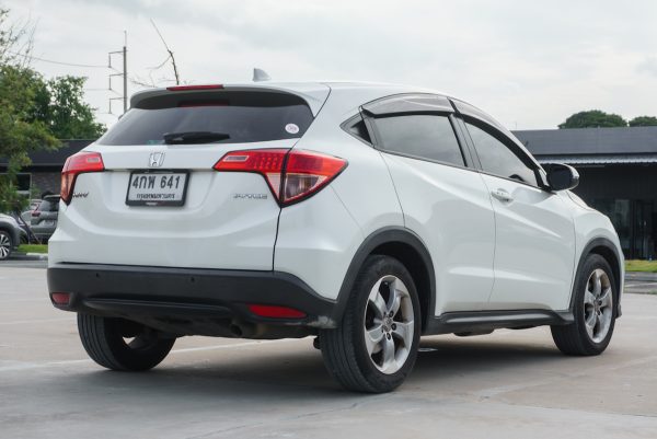 HONDA HR-V 1.8 E AT ปี 2015 - Image 10