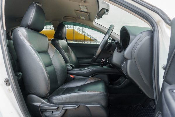 HONDA HR-V 1.8 E AT ปี 2015 - Image 11