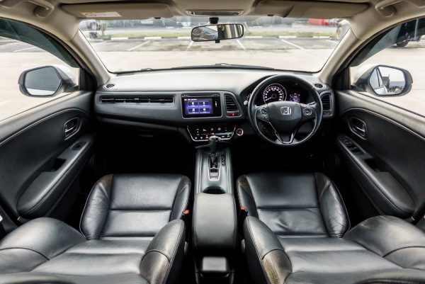 HONDA HR-V 1.8 E AT ปี 2015 - Image 15