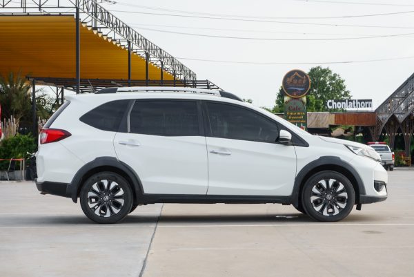 HONDA BR-V 1.5 V AT ปี2020 (9กฬ4044) - Image 6