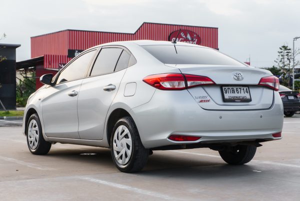 TOYOTA YARIS ATIV 1.2 ENTRY AT ปี 2020 - Image 8