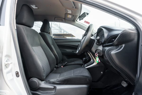 TOYOTA YARIS ATIV 1.2 ENTRY AT ปี 2020 - Image 11