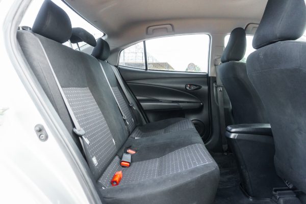 TOYOTA YARIS ATIV 1.2 ENTRY AT ปี 2020 - Image 12