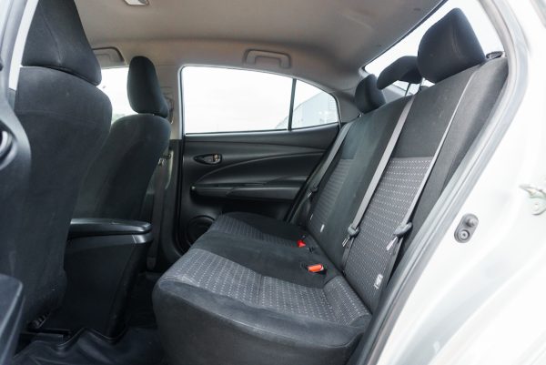 TOYOTA YARIS ATIV 1.2 ENTRY AT ปี 2020 - Image 13