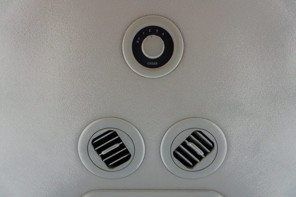 NISSAN TERRA 2.3 VL AT ปี2018 (1ขง6842) - Image 21