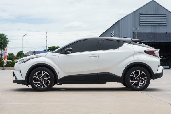 TOYOTA CH-R 1.8 HYBRID MID AT ปี2021 - Image 7