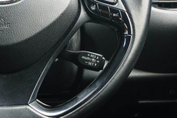 TOYOTA CH-R 1.8 HYBRID MID AT ปี2021 - Image 19