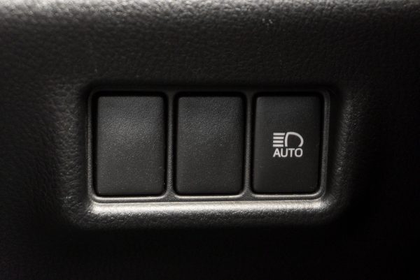 TOYOTA CH-R 1.8 HYBRID MID AT ปี2021 - Image 21