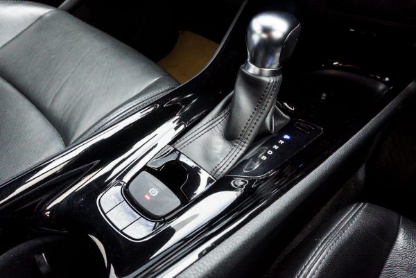 TOYOTA CH-R 1.8 HYBRID MID AT ปี2021 - Image 26
