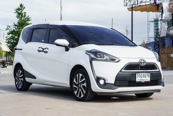 TOYOTA SIENTA 1.5 V ปี2018 - Image 5