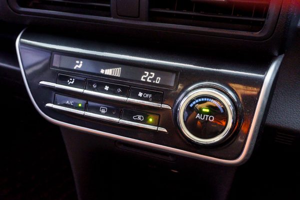 TOYOTA SIENTA 1.5 V ปี2018 - Image 30