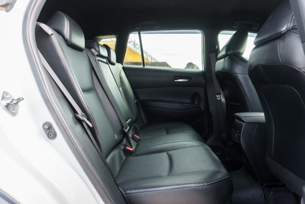 TOYOTA COROLLA CROSS 1.8 HYBRID SMART ปี2022 - Image 12