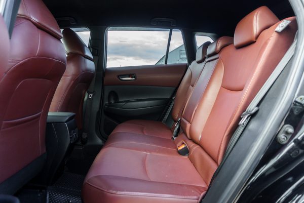 TOYOTA COROLLA CROSS 1.8 HYBRID PREMIUM ปี2021 - Image 13