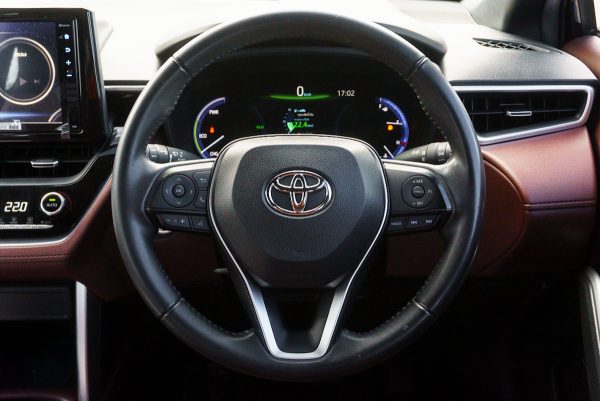 TOYOTA COROLLA CROSS 1.8 HYBRID PREMIUM ปี2021 - Image 16