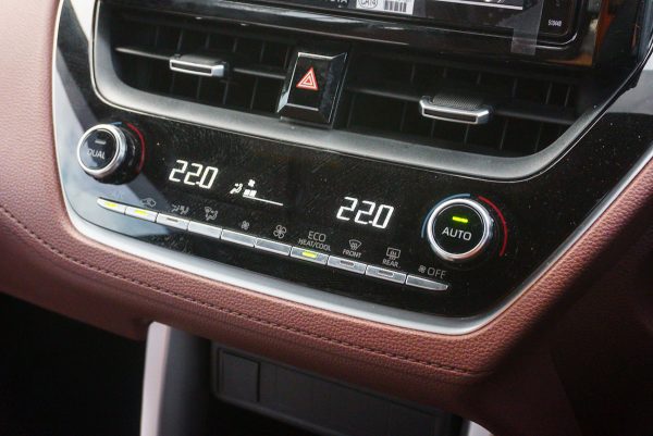 TOYOTA COROLLA CROSS 1.8 HYBRID PREMIUM ปี2021 - Image 26