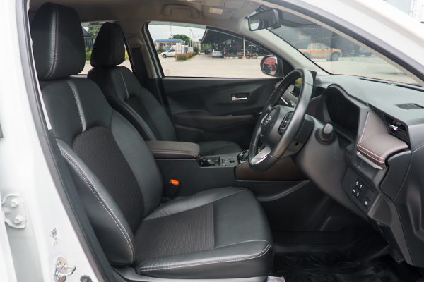TOYOTA YARIS ATIV 1.2 PREMIUM AT ปี 2023 - Image 11
