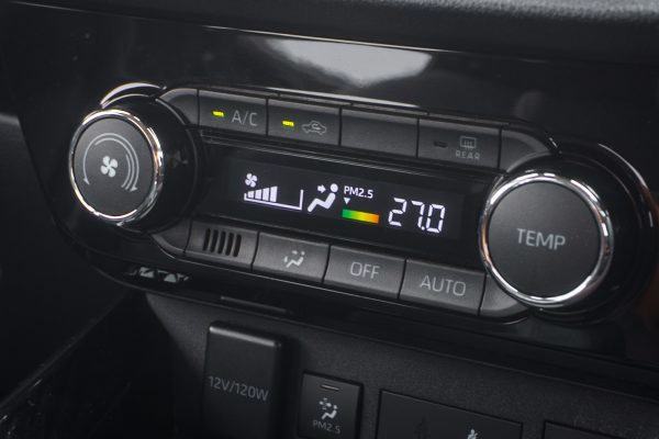 TOYOTA YARIS ATIV 1.2 PREMIUM AT ปี 2023 - Image 19