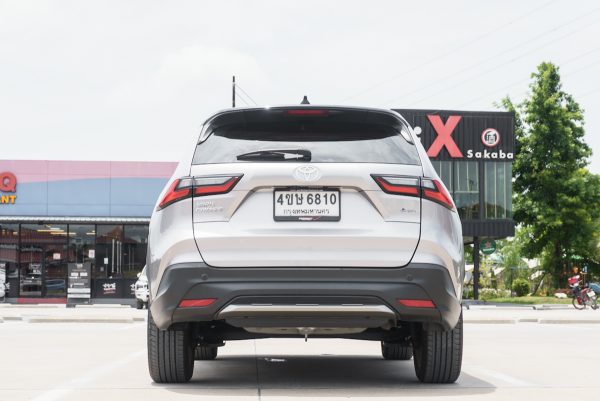 TOYOTA YARIS CROSS 1.5 HEV PREMIUM LUXURY 2023 (4ขษ6810) - Image 8