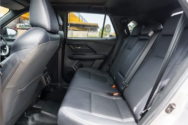 TOYOTA YARIS CROSS 1.5 HEV PREMIUM LUXURY 2023 (4ขษ6810) - Image 13