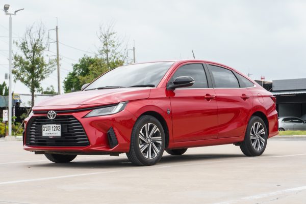 TOYOTA YARIS ATIV 1.2 PREMIUM LUXURY 2022 - Image 3