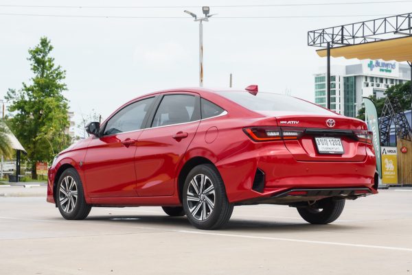TOYOTA YARIS ATIV 1.2 PREMIUM LUXURY 2022 - Image 9