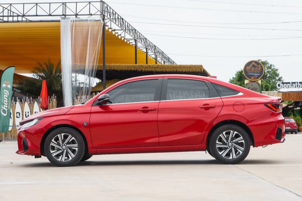 TOYOTA YARIS ATIV 1.2 PREMIUM LUXURY 2022 - Image 10