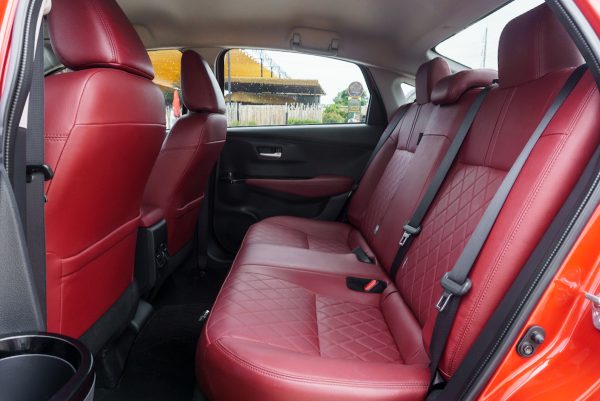 TOYOTA YARIS ATIV 1.2 PREMIUM LUXURY 2022 - Image 13