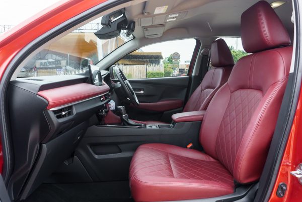 TOYOTA YARIS ATIV 1.2 PREMIUM LUXURY 2022 - Image 14