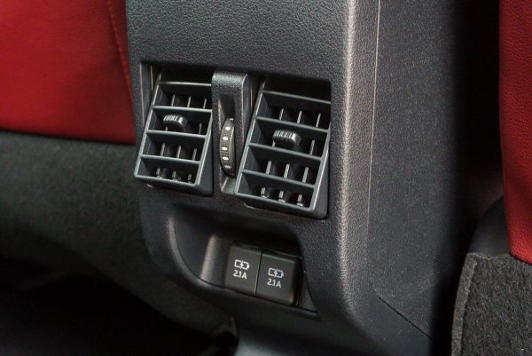 TOYOTA YARIS ATIV 1.2 PREMIUM LUXURY 2022 - Image 29
