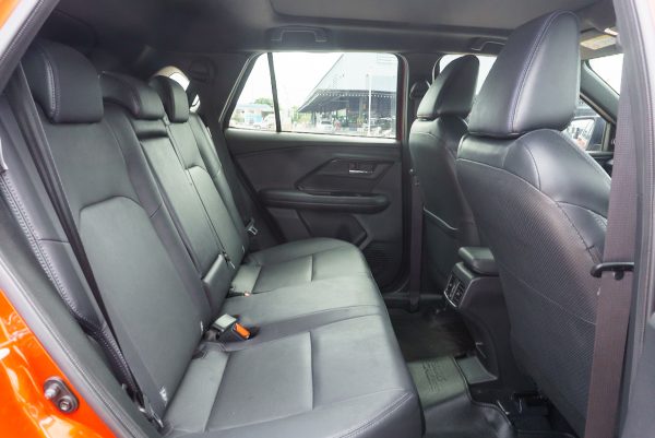 TOYOTA YARIS CROSS 1.5 HEV PREMIUM LUXURY 2023 (4ขห6510) - Image 12