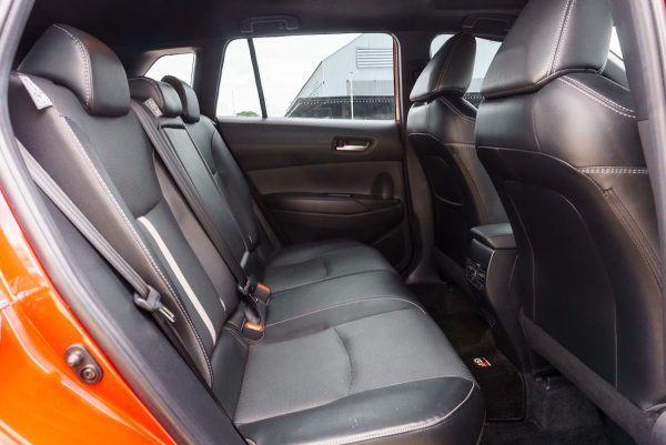 TOYOTA COROLLA CROSS 1.8 HEV GR SPORT 2022 - Image 12