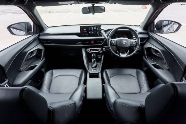 TOYOTA YARIS CROSS 1.5 HEV SMART 2023 - Image 15